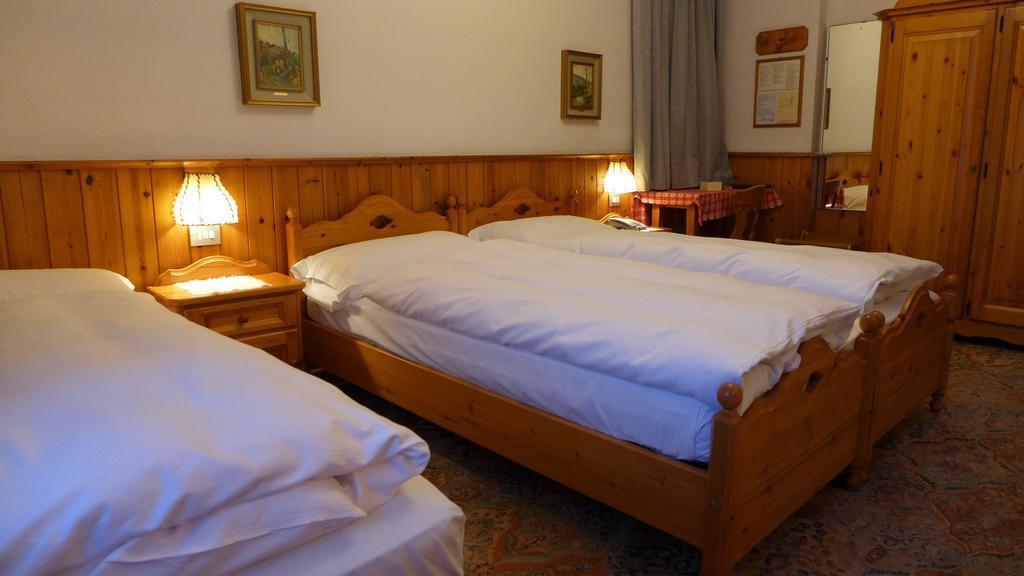 Hotel Bellaria - קורטינה ד'אמפזו חדר תמונה